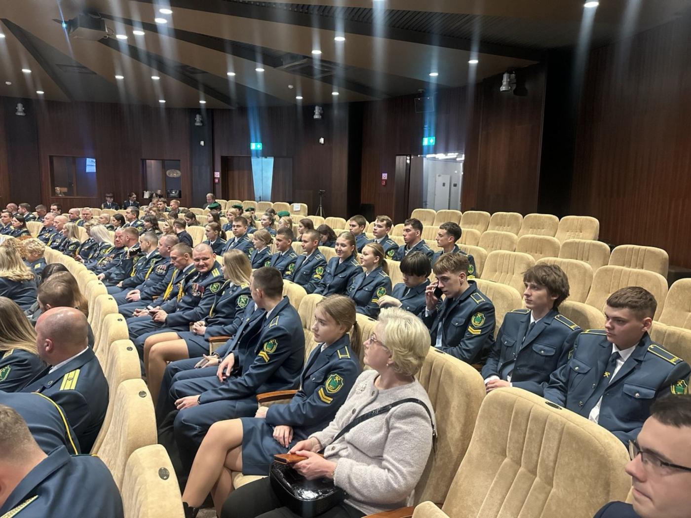 Десять лет на страже безопасности. Праздничный концерт Оперативной таможни